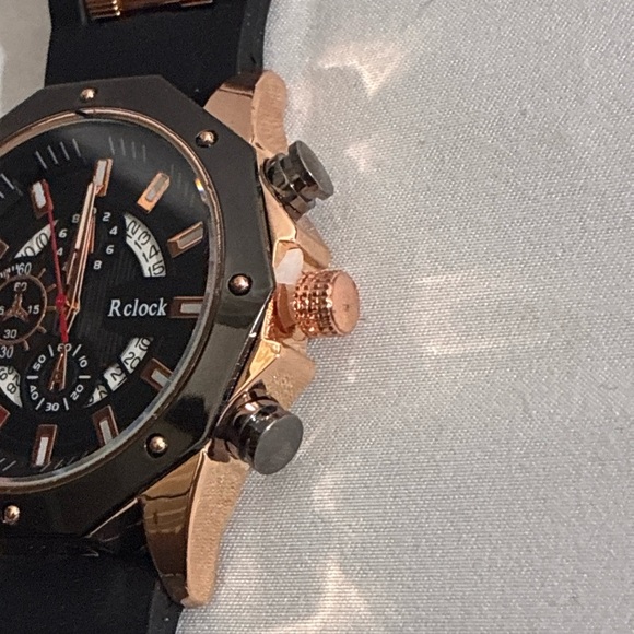 Black and Gold Men's Watch - Picture 8 of 10